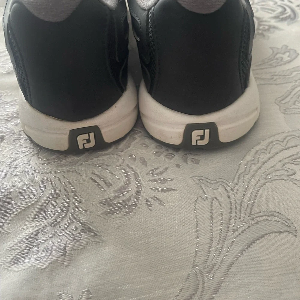 FootJoy Men's Black Athletic Shoes like new